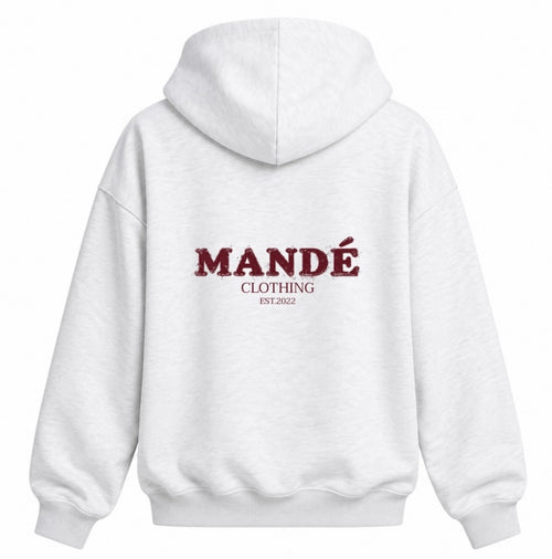 Mandé Clothing vit hoodie – baksida med vinröd logga